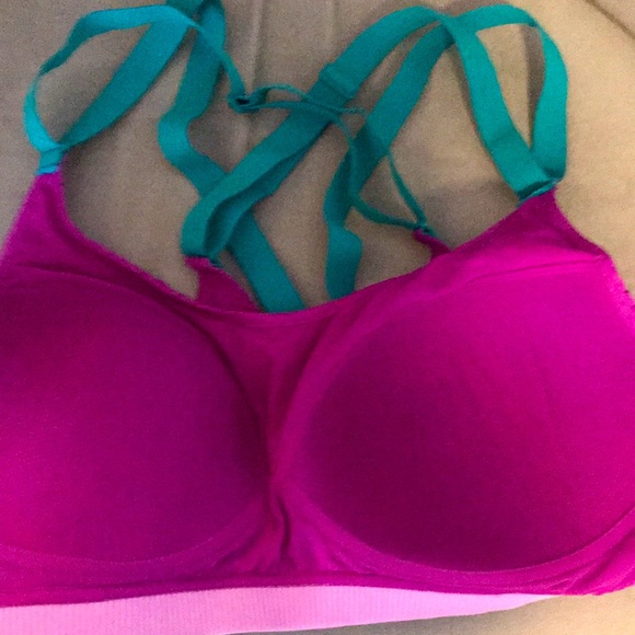 Victoria Secret Sport Bra - Picture 5 of 6